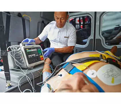 Efficia DFM100 defibrillator monitor